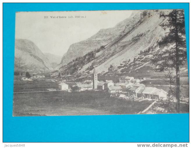 73) Val D´isére - N° 211 - Vue Générale  - Année  - édit Béroude - Val D'Isere