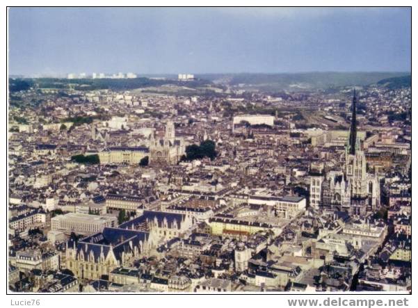 ROUEN - En Avion Sur Rouen -  Le Palais De Justice - La Cathédrale - Eglise Saint Ouen - Rouen