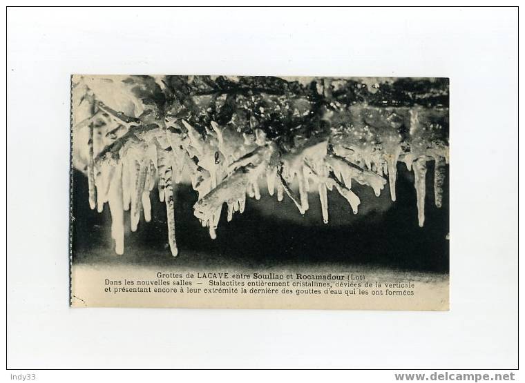 - GROTTES DE LACAVE . DANS LES NOUVELLES SALLES . STALACTITES DEVIEES DE LA VERTICALE - Lacave