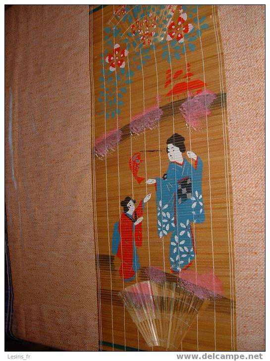 RIDEAU EXTREME ORIENT - PEINT A LA MAIN SUR PAILLE OU BAMBOU - 2 - Asian Art