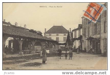 79 - BRIOUX - Place Du Marché - Brioux Sur Boutonne