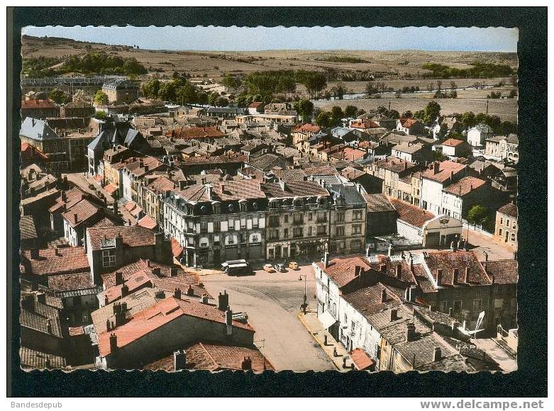 CPSM - En Avion Au-dessus De Saint Mihiel ( Meuse 55)  - Place Des Halles (Vue Aérienne  LAPIE 27) - Saint Mihiel