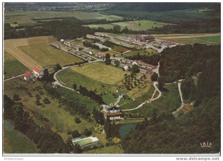 Heer Sur Meuse - Vakantiedorp - Village De Vacances Domaine De Massembre - Hastiere