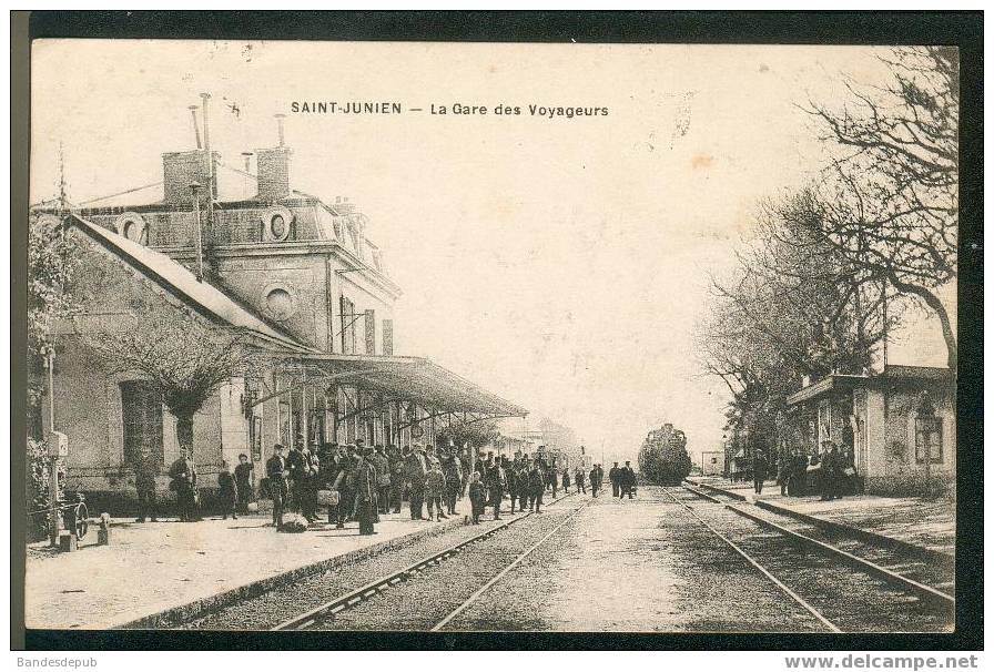 Saint Junien ( 87 ) - La Gare Des Voyageurs ( Animée Train éditeur Non Mentionné) - Saint Junien