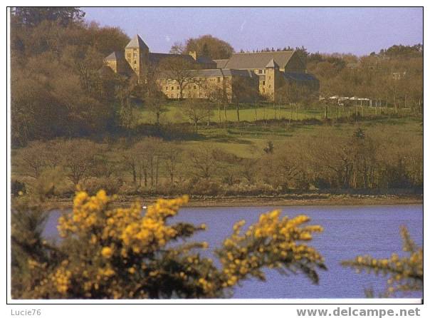 LANDEVENNEC -  L´Abbaye  Saint Guénolé Vue De La Corniche Du Faou - Landévennec