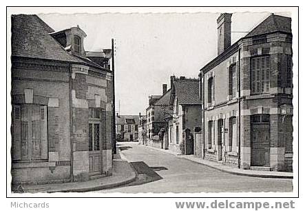 CPSM 41 NEUNG SUR BEUVRON - Rue De La Poste - Neung Sur Beuvron