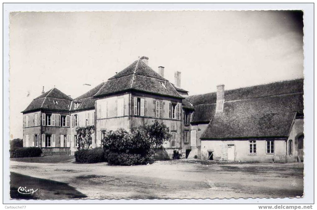 K7 - BAZOCHES - Château De VAUBAN (1959 - Jolie Carte Semi-moderne) - Bazoches