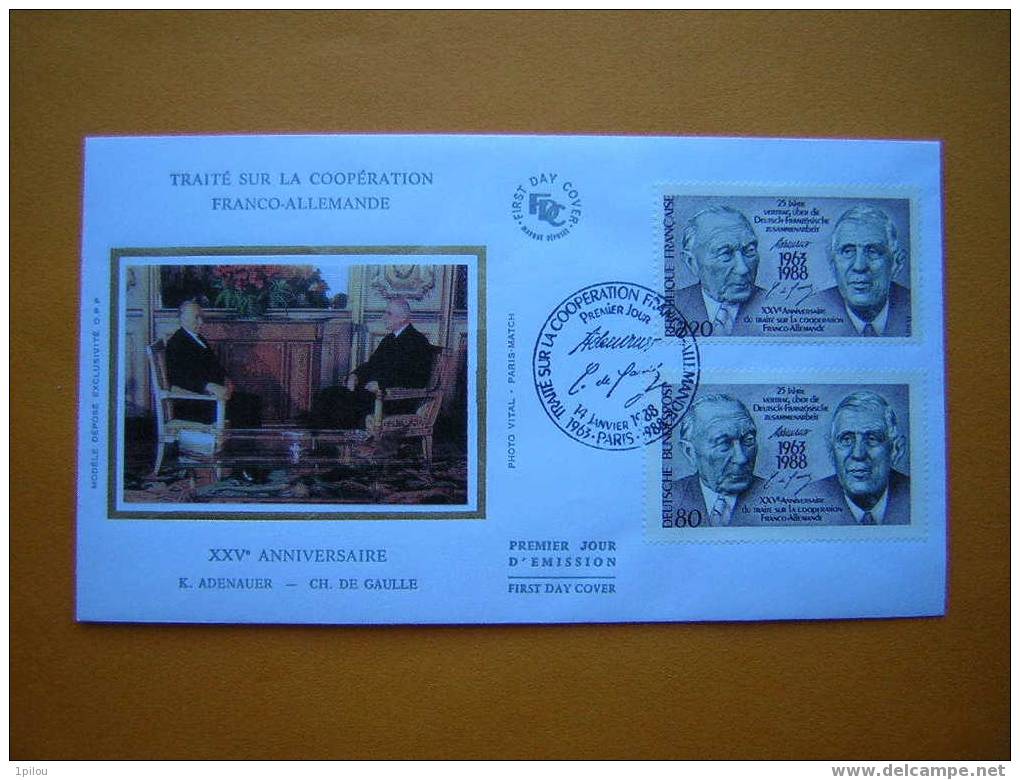 DE GAULLE - ADENAUER. TRAITE FRANCO- ALLEMAND. 3 Enveloppes  1er Jour Sur Soie. - De Gaulle (Général)