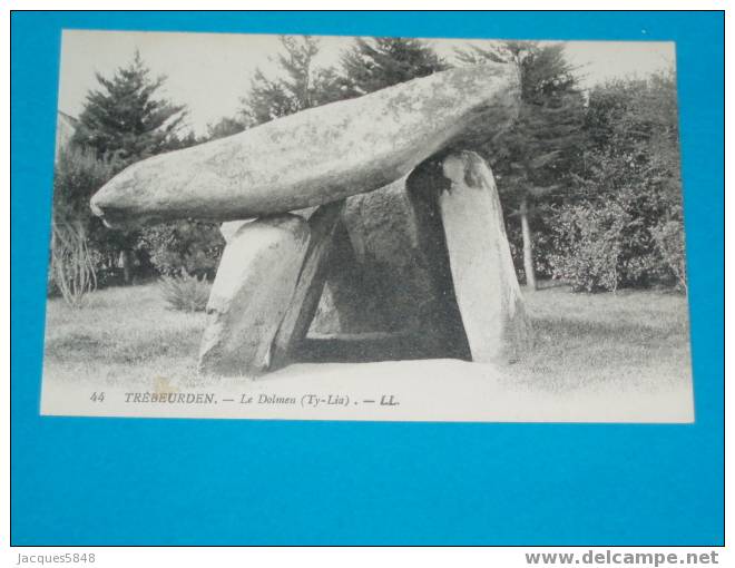 22) Trébeurden - N° 44 - Le Dolmen -  Année  - Edit L.L - Trébeurden