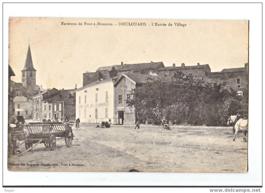 CPA---54----DIEULOUARD--- -ENTREE  Du VILLAGE - Dieulouard