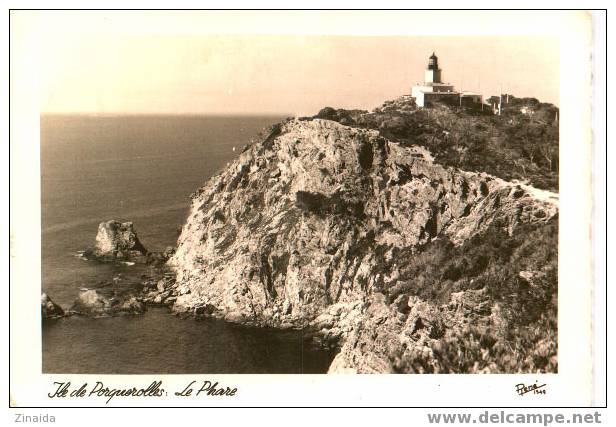 CARTE POSTALE DE L ILE DE PORQUEROLLE - LE PHARE - Porquerolles