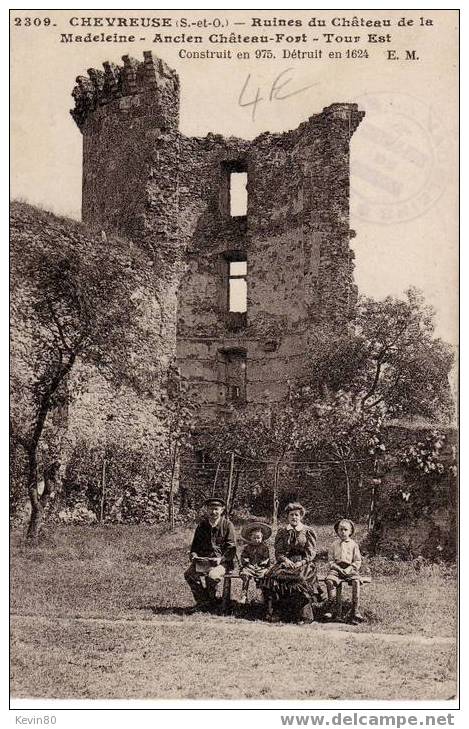 78 CHEVREUSE Ruines Du Château De La Madeleine Ancien Château Fort Tour Est Cpa Animée - Chevreuse
