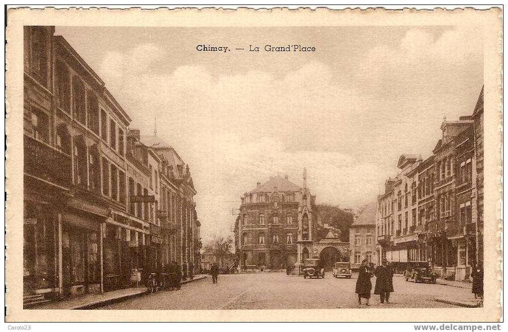CHIMAY   :  LA  GRAND '   PLACE    AVEC  OLDTIMERS - Chimay