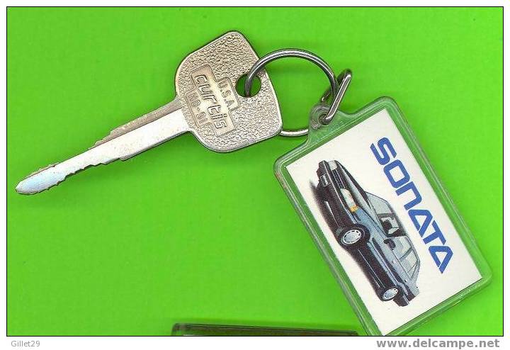 PORTE-CLEFS,  VOITURE SONATA 1991 - SOUVENIR DU 50,000 VOITURES FAIT LE 8 MARS 1991 - QUÉBEC - - Porte-clefs