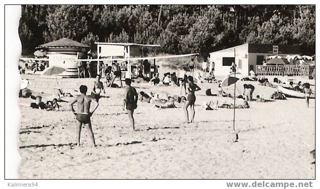 CHARENTE-MARITIME / ÎLE D´OLERON / SAINT-TROJAN / PLAGE DE GATSEAU  ( Partie De BEACH-VOLLEY = VOLLEY-BALL à Gauche ! ) - Volleyball