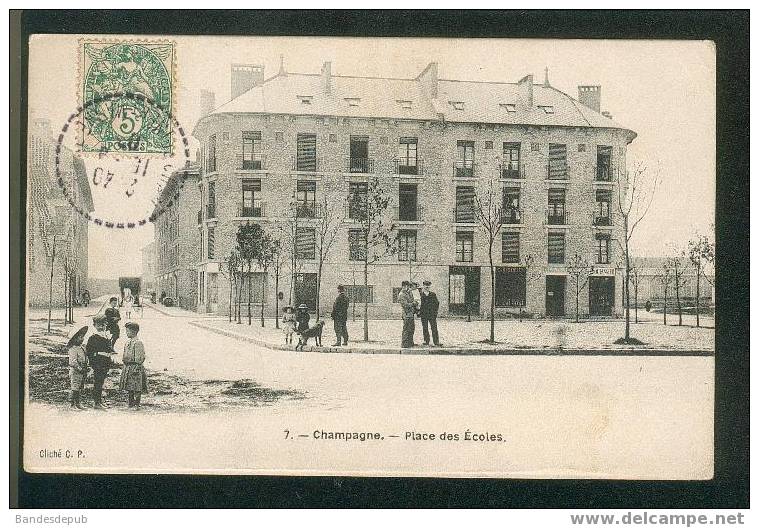 Champagne ( 77) - Place Des Ecoles ( Animée Cliché C. P N°7) - Champagne Sur Seine