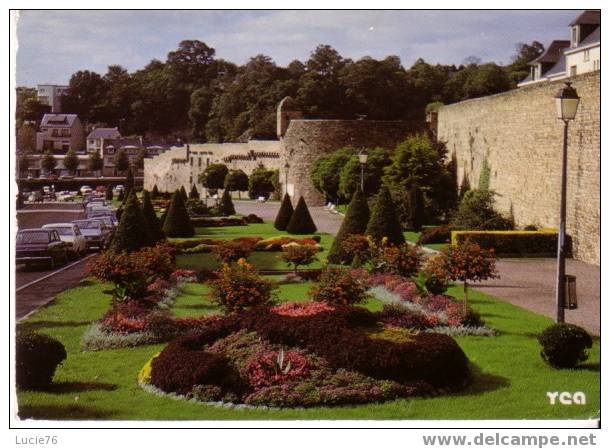 HENNEBONT  -  Les Jardins Et Les Remparts De La Ville CLose - N° 4552 - Hennebont