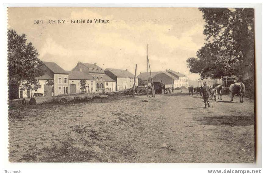 C222 - CHINY - Entrée Du Village - Chiny