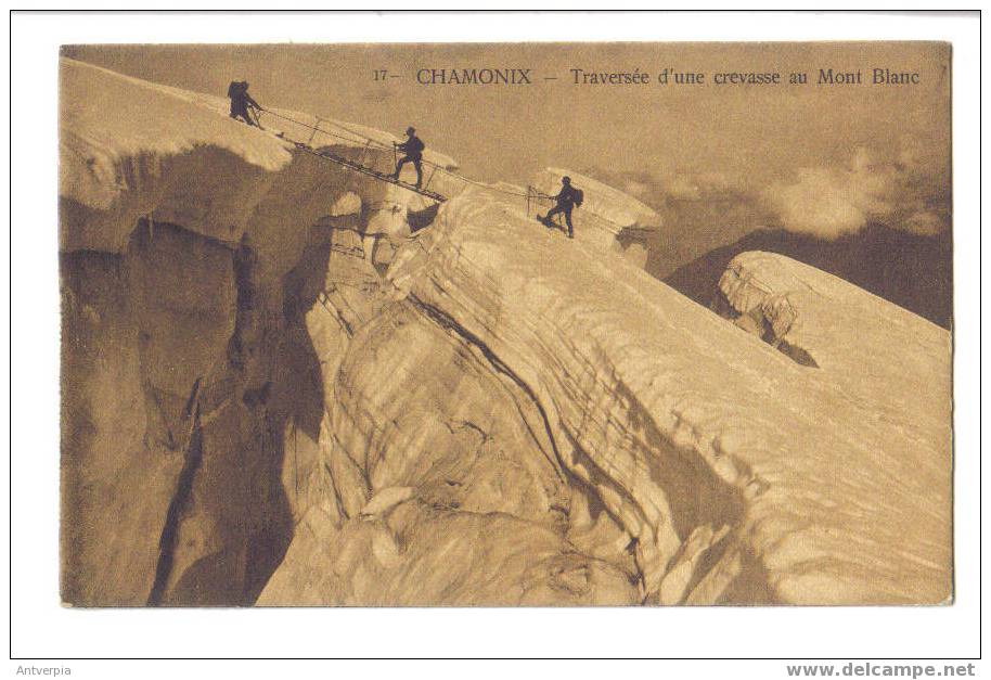 ALPINISME Chamonix Traversée D'une Crevasse Au Mont Blanc - Alpinisme