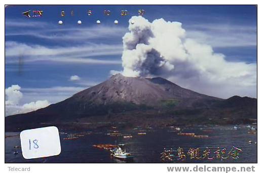 Volcan Volcano Vulkan Sur Telecarte (18 ) - Volcanos