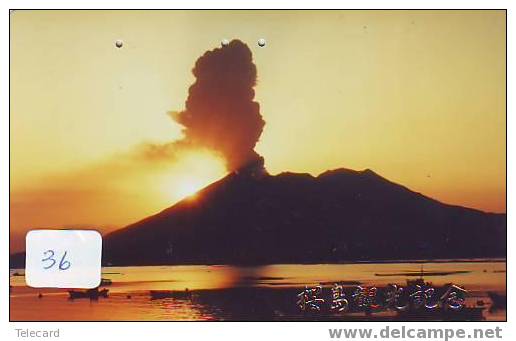 Volcan Volcano Vulkan Sur Telecarte (36 ) - Volcans