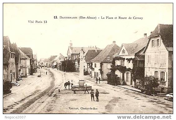 Dannemarie-68-la Place Et La Route De Cernay "pte Animation" - Dannemarie