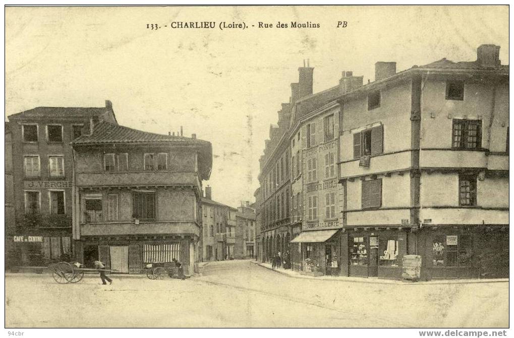 CPA (42) CHARLIEU   Rue Des Moulins - Charlieu