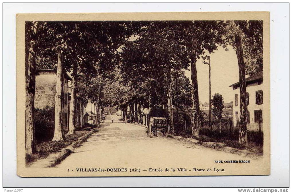 M2 - VILLARS-les-DOMBES - Enrée De La Ville - Route De Lyon (Très Jolie Carte Avec Attelage) - Villars-les-Dombes