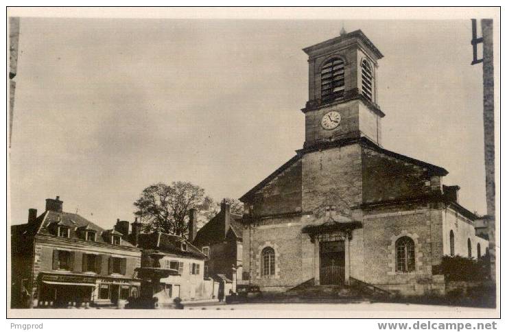 89 - L'ISLE SUR SEREIN - Place De L'Eglise - 1964 - L'Isle Sur Serein