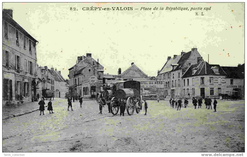 CREPY-en-VALOIS - Place De La République,partie Sud - Crepy En Valois