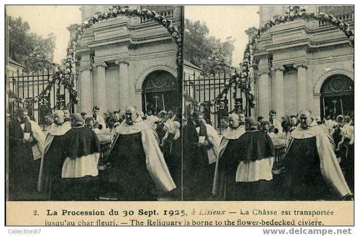 STEREOSCOPIQUE - PROCESSION Du 30-09-1925 - N° 2 - RELIGION LISIEUX - STEREOVIEW - Stereoscopische Kaarten