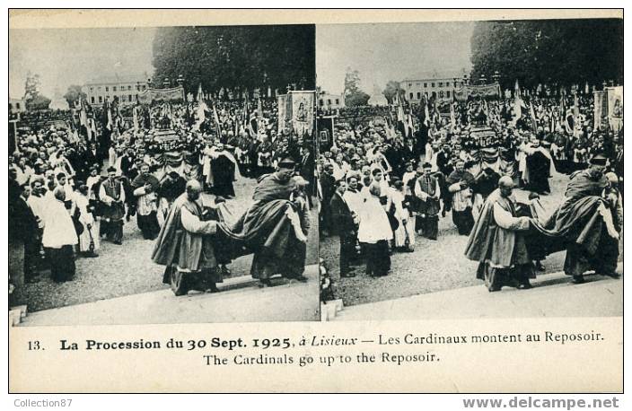 STEREOSCOPIQUE - PROCESSION Du 30-09-1925 - N° 13 - RELIGION LISIEUX - STEREOVIEW - Stereoscope Cards