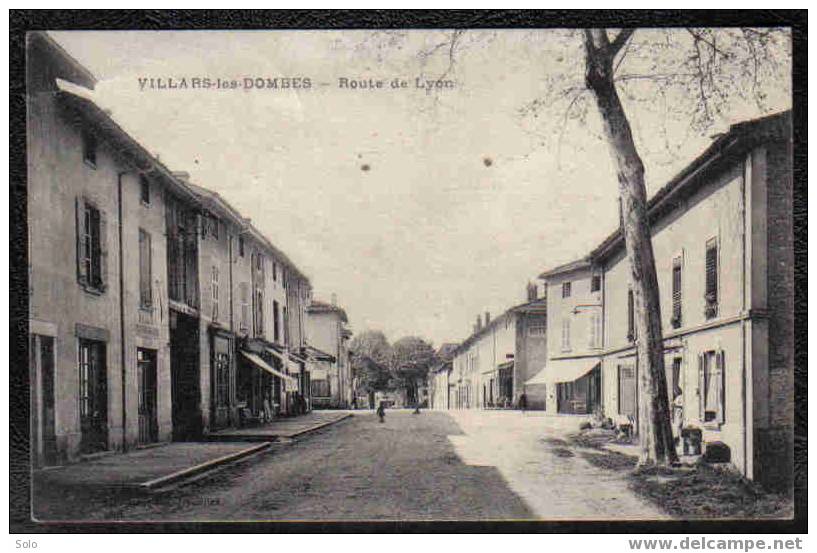 VILLARS LES DOMBES - Route De Lyon - Villars-les-Dombes
