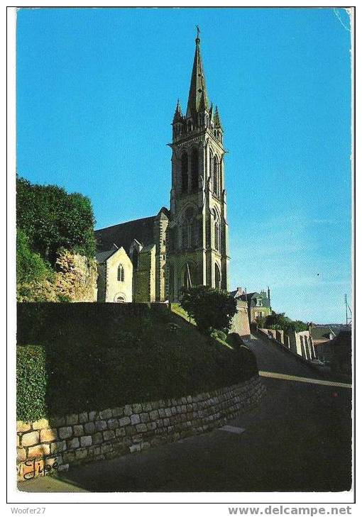 CPM SILLE LE GUILLAUME Collorisé L´église Notre Dame - Sille Le Guillaume