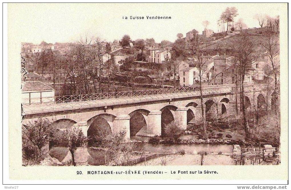 CPA MORTAGNE  SUR SEVRE Le Pont Sur La Sèvre - Mortagne Sur Sevre
