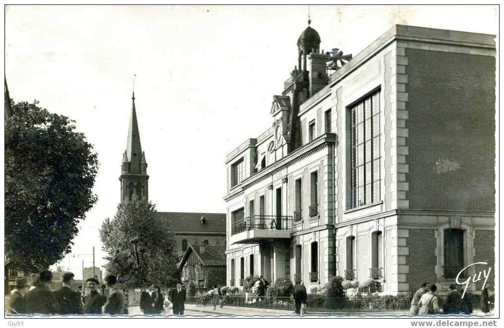 Alfortville (94) - N° 552 - La Mairie Et L'église Notre-Dame - Alfortville