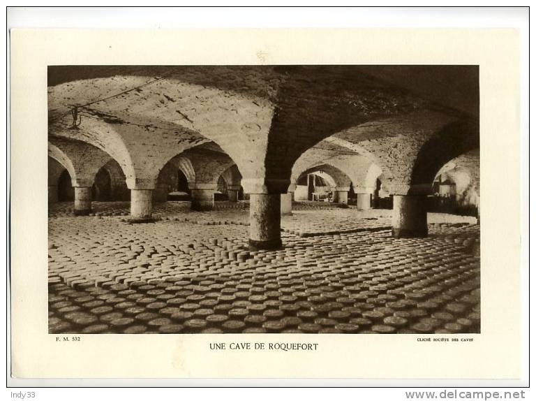 - UNE CAVE DE ROQUEFORT . REPRO DE PHOTO DES ANNEES 1935 - Autres & Non Classés