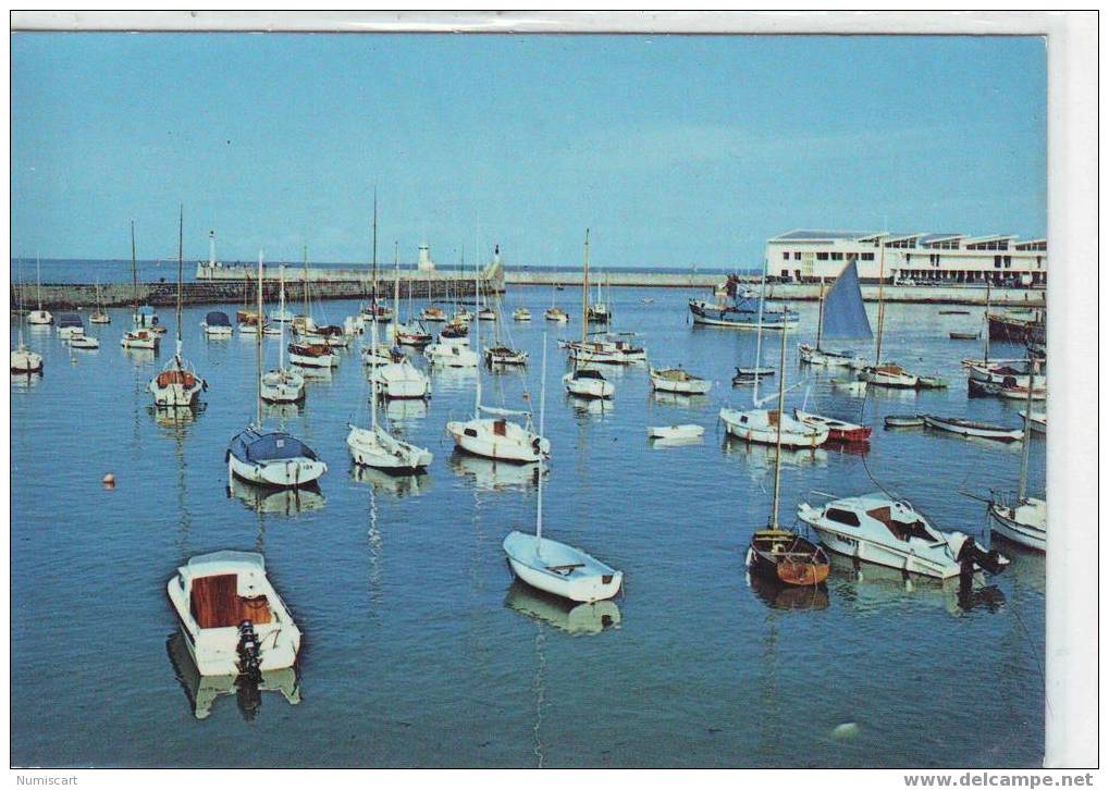 SUPERBE CPM...DE...LA TURBALLE...BELLE VUE AERIENNE DU PORT...NOMBREUX BATEAUX... - La Turballe