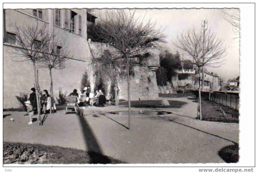 TREVOUX - Le Nouveau Jardin D´Enfants Sur Les Quais De Saône - Trévoux