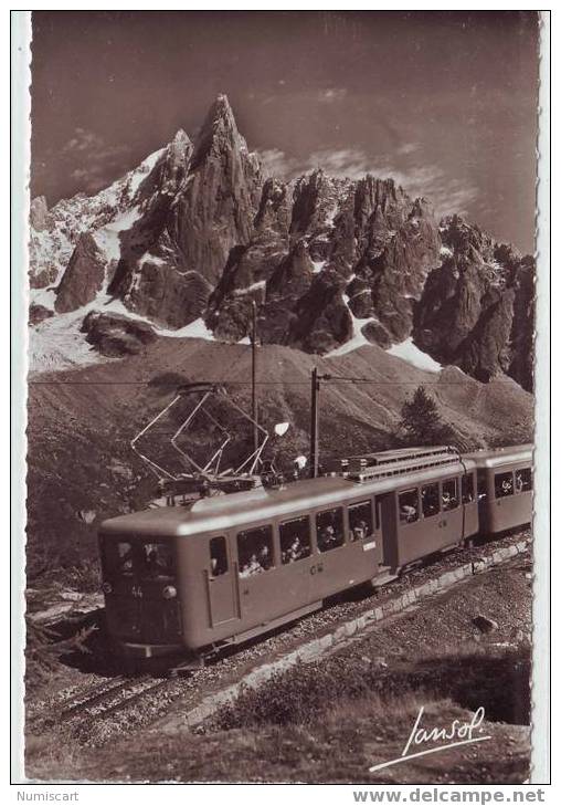 SUPERBE CPSM..CHAMONIX..P-FORMAT..LE CHEMIN DE FER ELECTRIQUE..UN TRAIN ENTRE MONTENVERS ET L´AIGUILLE DU DRU.. - Other & Unclassified