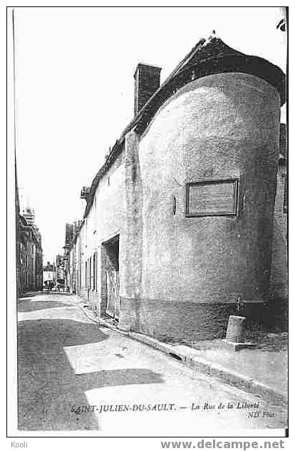 89Z73-SSS-25 - SAINT-JULIEN-DU-SAULT - Rue De La Liberté - Pierre Tirée Des Ruines De La Bastille - Saint Julien Du Sault