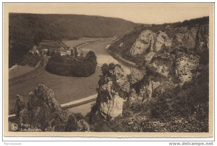 Freyr (Hastière). Les Rochers, Le Château Et La Meuse. De Rotsen, Het Kasteel En De Maas. - Hastiere