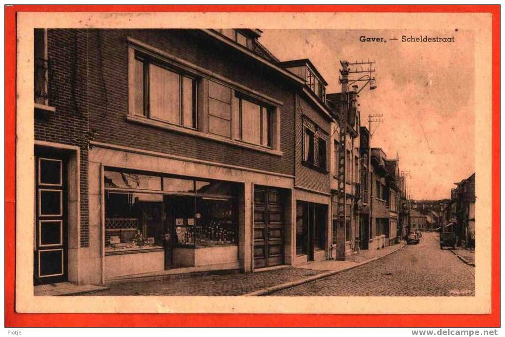 * Gaver (Bij Lokeren) * Scheldestraat, Magasin, Winkel, Shop, Oldtimer, Vieux Rue, Confisserie, Likeuren Rookartikelen - Gavere