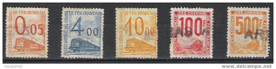 LOT DE 5 TIMBRES . N° : 23A , 25 , 31 , 44 , 46 . - Used