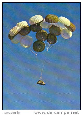 PAU 64 - Grappe De Parachutes Supportant Une Charge De 1500 Kgs - O-3 - Parachutisme