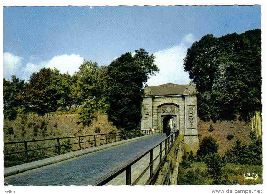 Carte Postale  54.  Longwy  Fortification Vauban  Porte De France - Longwy