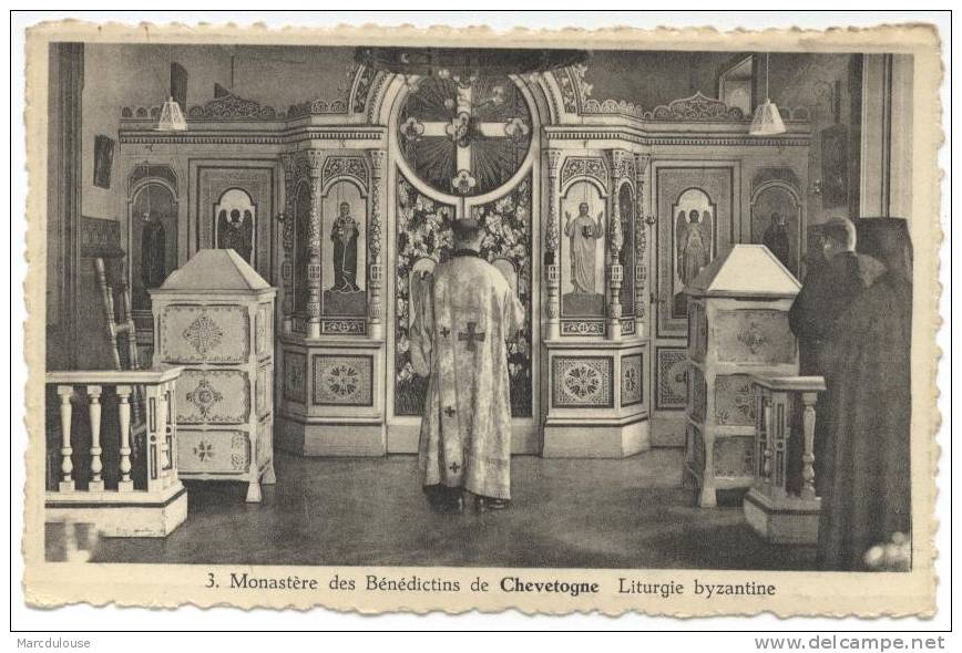 Chevetogne (Ciney). Monastère Des Bénédictins. Liturgie Byzantine. Le Diacre, Devant L'iconostase Fermée Chante Ecténie. - Ciney