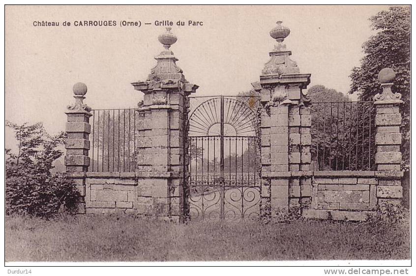 CARROUGES (Manche).  Grille Du Parc - Carrouges