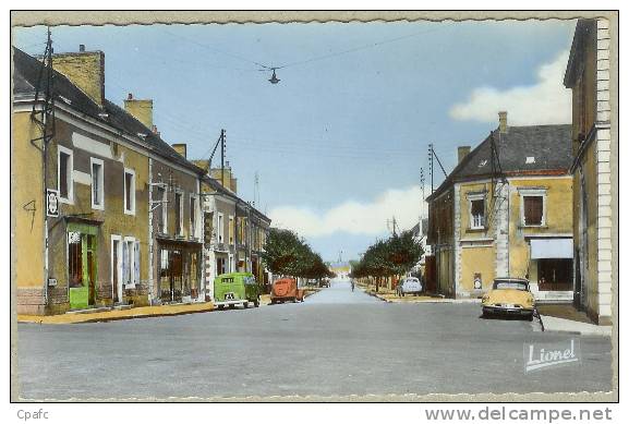 BRULON : Boulevard De La Gare / Automobile En Beau Plan !! - Brulon