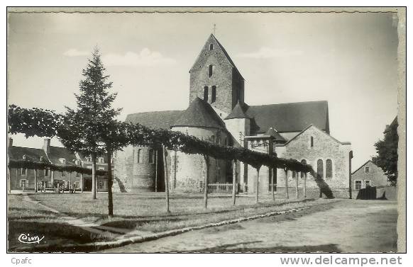 BRULON : L'Eglise Et La Place - Brulon
